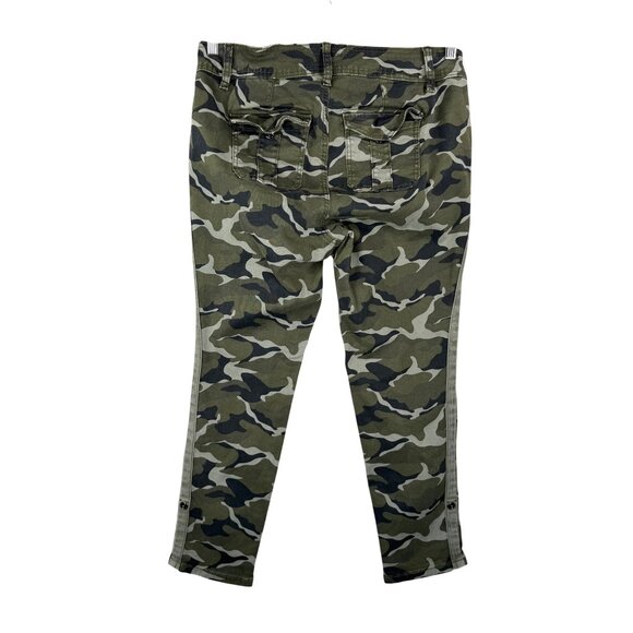 Torrid Camo utility roll up‎ pants green classic stretchy sz 12 - Picture 3 of 8